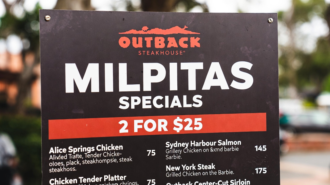Outback Steakhouse Milpitas Menu Specials 2026 – Full Aussie 3-Course Meal spread